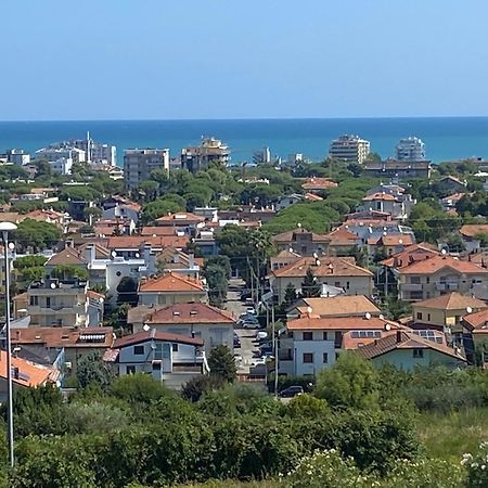 B&B Ca Bianca Ventisette Riccione Exteriör bild