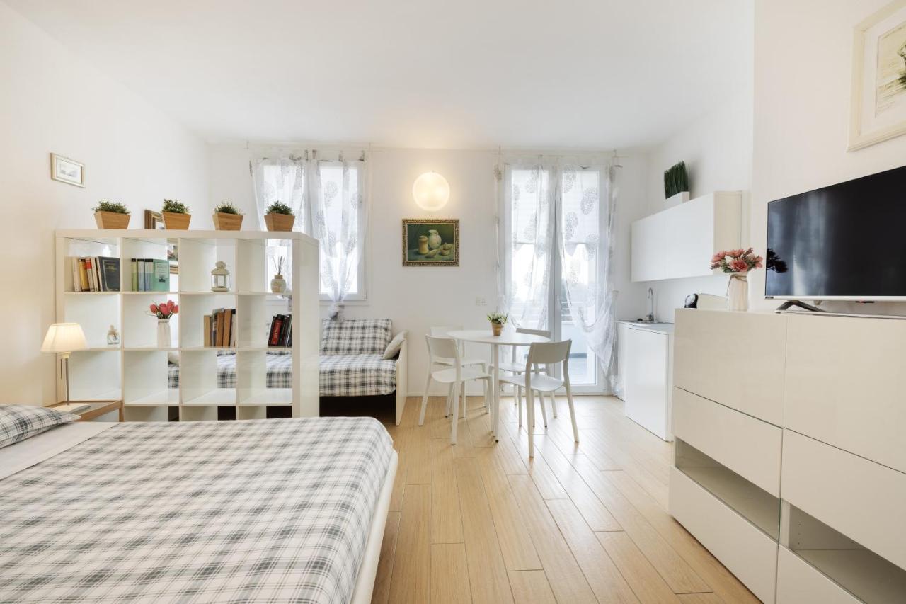 B&B Ca Bianca Ventisette Riccione Exteriör bild
