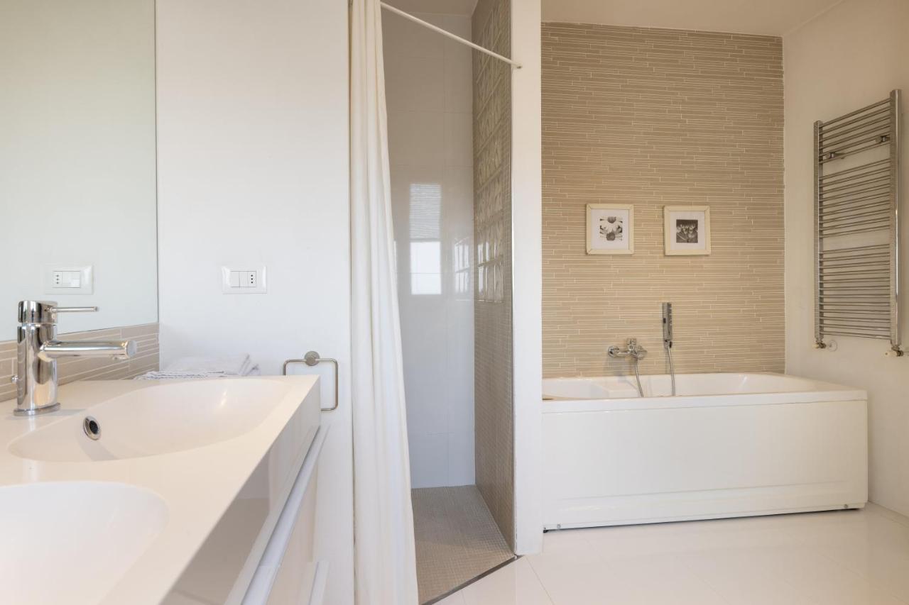 B&B Ca Bianca Ventisette Riccione Exteriör bild